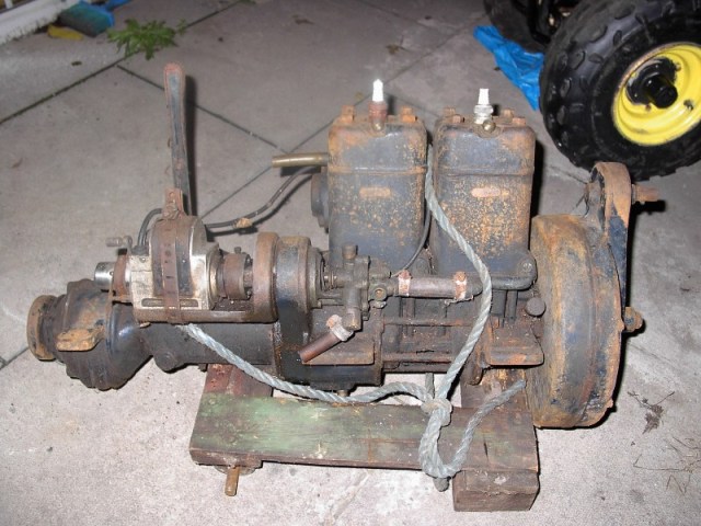 Gyro 2 stroke 2 cylinder