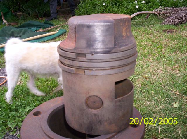 Piston with tall crown 