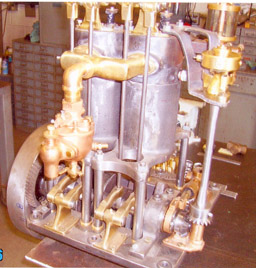 Dave Williams antique style engine.